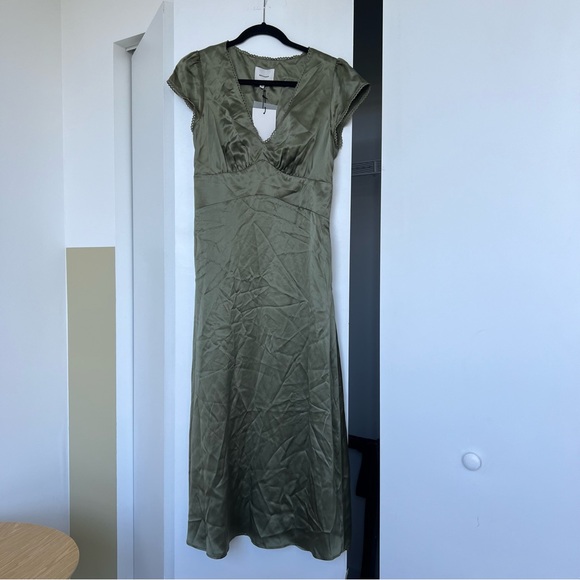 Reformation Cassie Silk Midi Dress in Aloe Vera Green - Picture 4 of 6